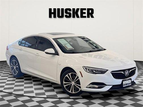2018 Buick Regal Sportback Essence