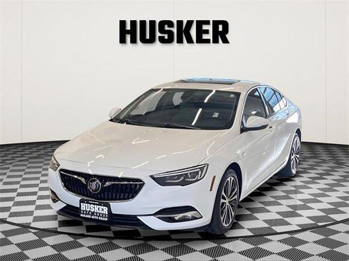 2018 Buick Regal Sportback Essence