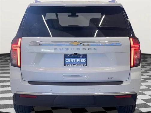 2022 Chevrolet Suburban LT