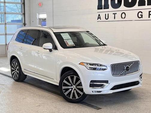 2024 Volvo XC90 B5 Plus Bright Theme