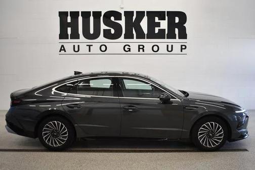 2024 Hyundai SONATA Hybrid SE