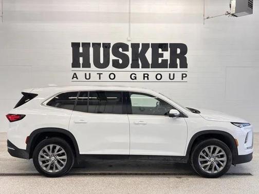 2025 Buick Enclave Preferred FWD