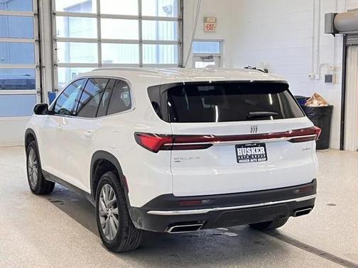 2025 Buick Enclave Preferred FWD