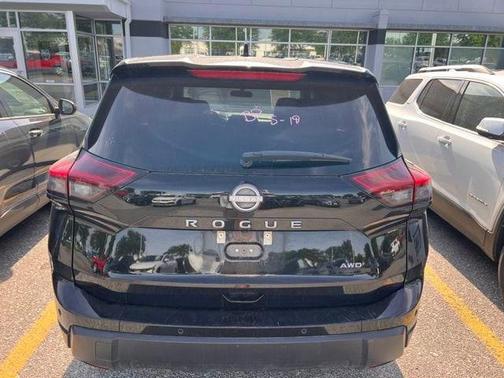 Super Black 2025 Nissan Rogue SV