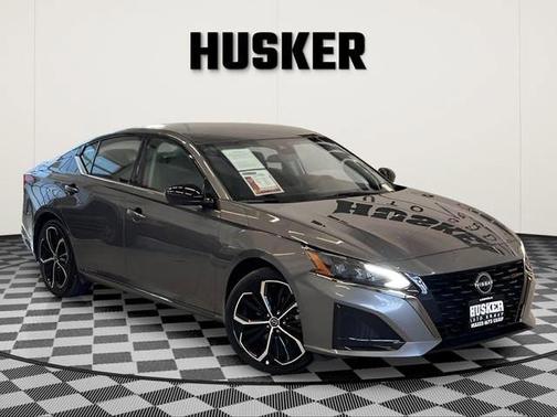 2025 Nissan Altima SR FWD