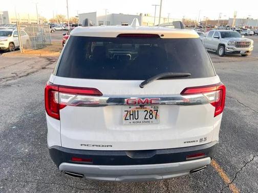 2023 GMC Acadia SLT