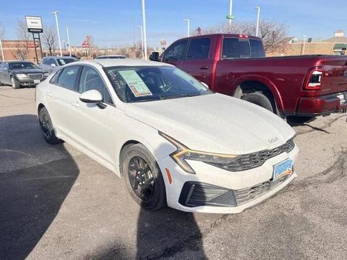 2025 Kia K5 LXS