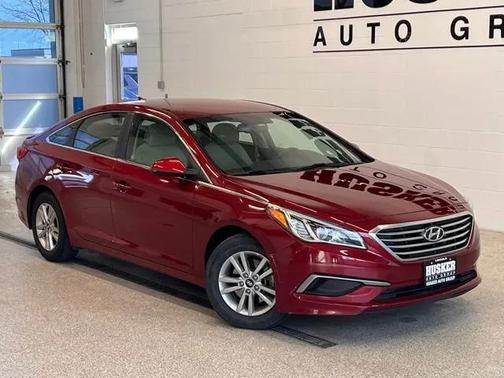 2016 Hyundai SONATA SE