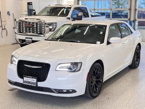 2019 Chrysler 300 S