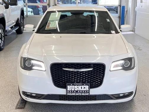 2019 Chrysler 300 S