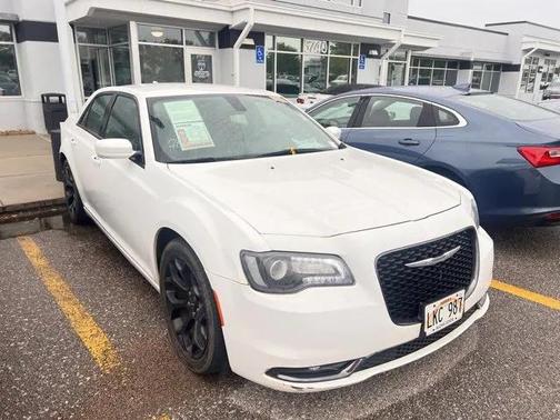 2019 Chrysler 300 S