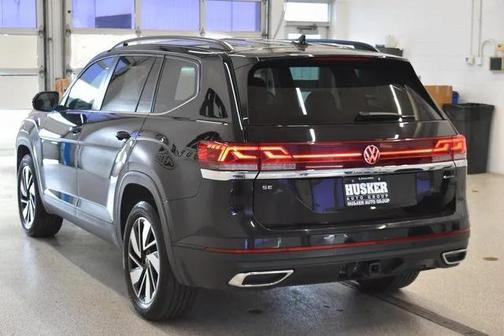 2024 Volkswagen Atlas 2.0T SE w/Technology 4MOTION