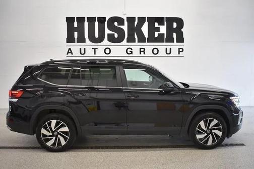 2024 Volkswagen Atlas 2.0T SE w/Technology 4MOTION