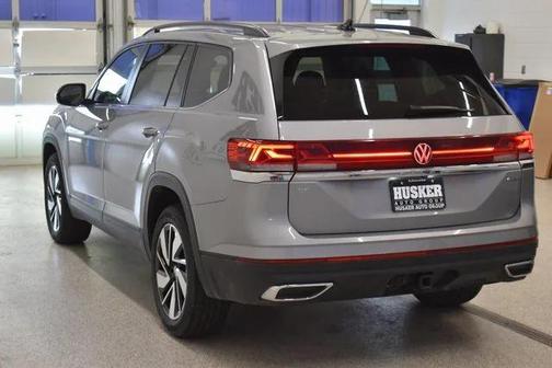 2024 Volkswagen Atlas 2.0T SE w/Technology 4MOTION