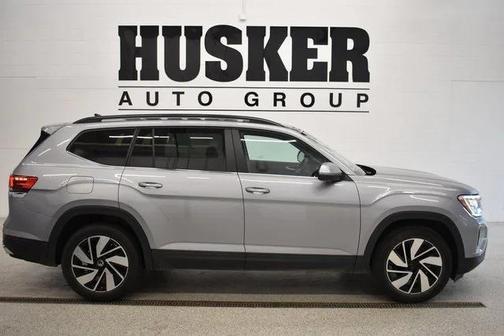2024 Volkswagen Atlas 2.0T SE w/Technology 4MOTION