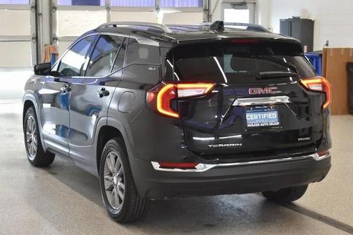 2024 GMC Terrain SLT
