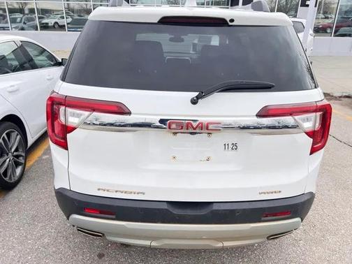 2023 GMC Acadia AWD SLT