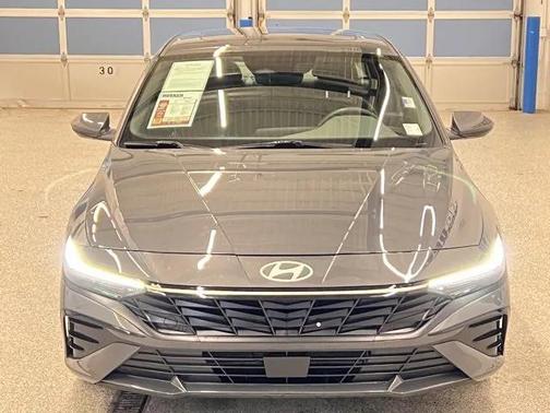 2025 Hyundai ELANTRA SEL