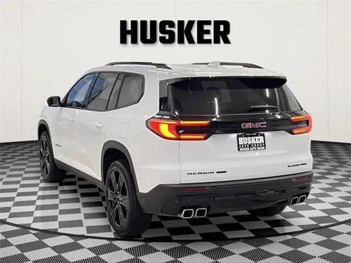 2025 GMC Acadia AWD Elevation