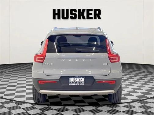 2024 Volvo XC40 B5 Core Bright Theme