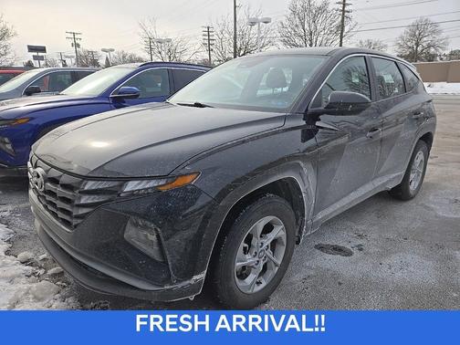 2023 Hyundai TUCSON SE