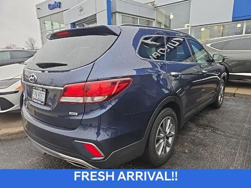 2017 Hyundai SANTA FE SE