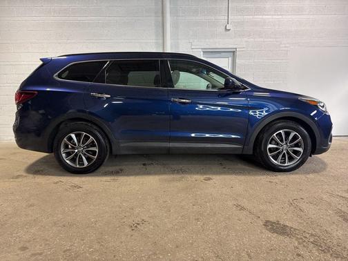 2017 Hyundai SANTA FE SE