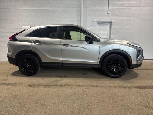 2022 Mitsubishi Eclipse Cross LE