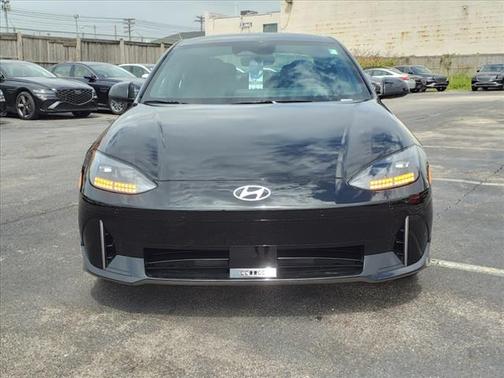 2025 Hyundai IONIQ 6 SE
