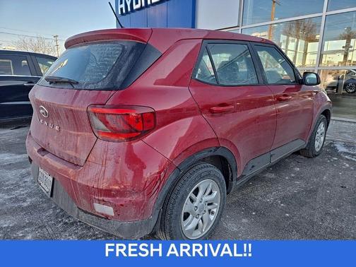 2023 Hyundai VENUE SE