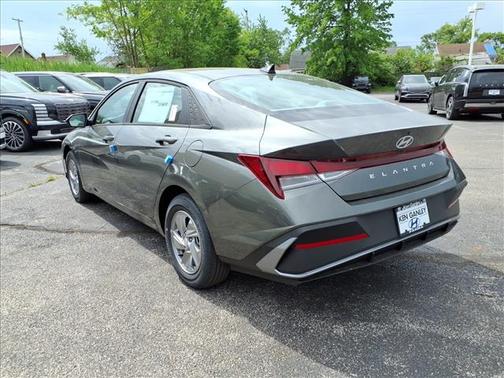 Amazon Gray 2026 Hyundai ELANTRA SE