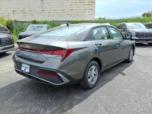 Amazon Gray 2026 Hyundai ELANTRA SE