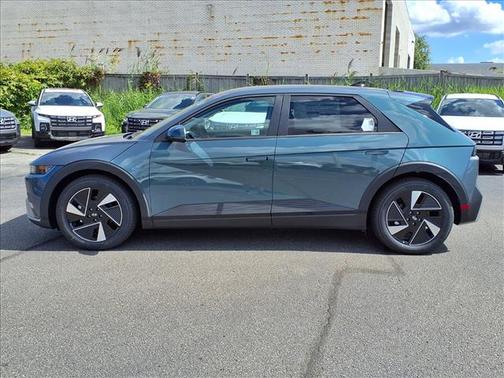 2025 Hyundai IONIQ 5 SE