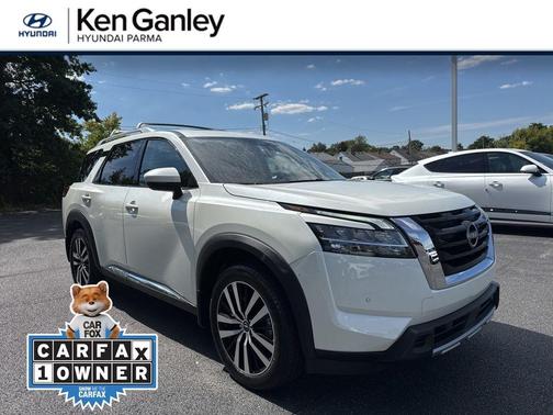 2023 Nissan Pathfinder Platinum