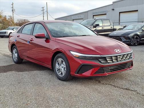 2026 Hyundai ELANTRA SE