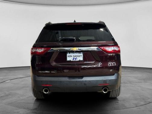 Black Cherry Metallic 2020 Chevrolet Traverse LT Cloth