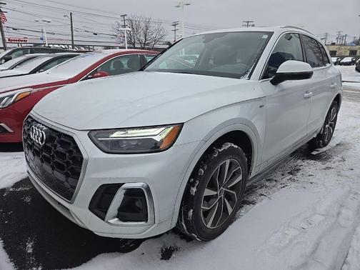 2022 Audi Q5 45 S line Premium Plus