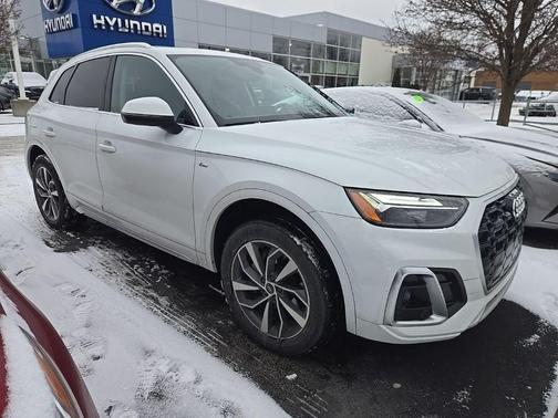 2022 Audi Q5 45 S line Premium Plus