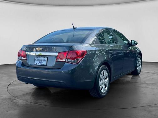 Cyber Gray Metallic 2013 Chevrolet Cruze LS