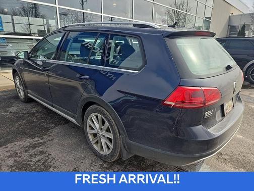2017 Volkswagen Golf Alltrack TSI SE