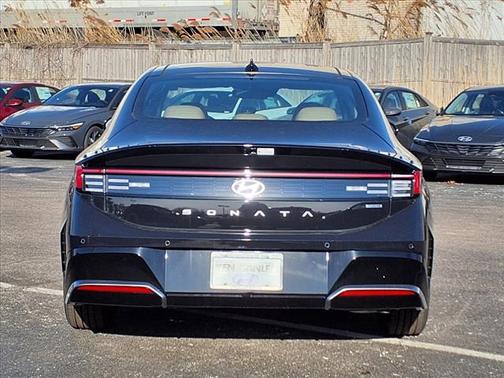 2025 Hyundai SONATA Hybrid Limited
