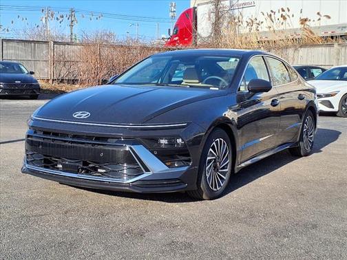 2025 Hyundai SONATA Hybrid Limited