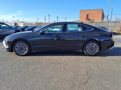 2025 Hyundai SONATA Hybrid Limited