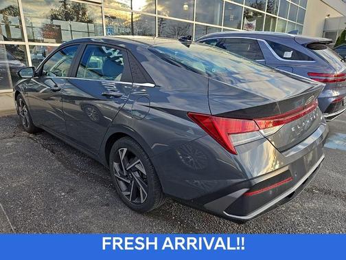 2024 Hyundai ELANTRA Limited