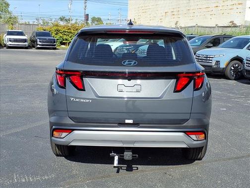 2026 Hyundai TUCSON SE