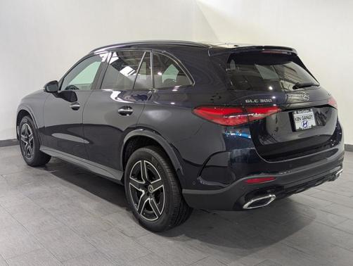 2023 Mercedes-Benz GLC 300 GLC 300