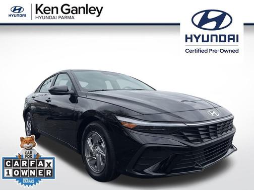 2024 Hyundai ELANTRA SE