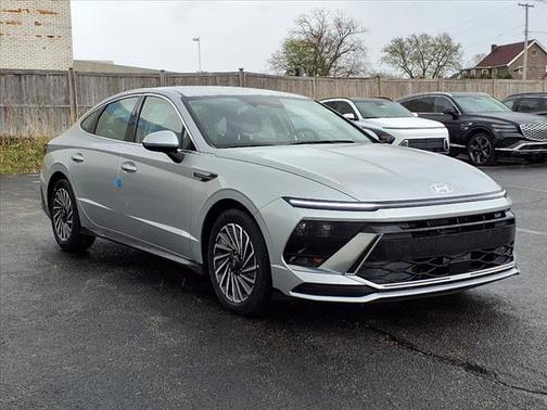 2025 Hyundai SONATA Hybrid SEL