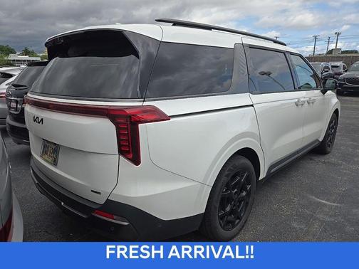 Snow White Pearl 2025 Kia Carnival Hybrid SX PRESTIGE