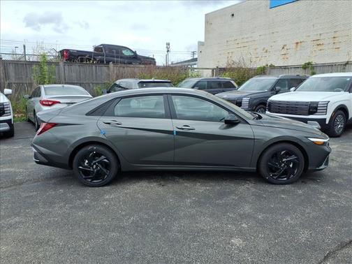 Amazon Gray 2026 Hyundai ELANTRA SEL Sport